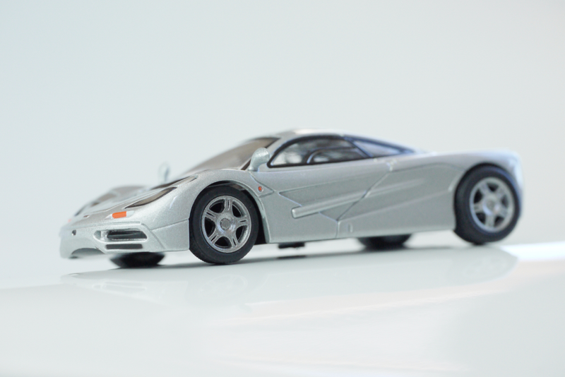 Illustration for article titled Kyosho British Sports Car collection 1/64 # 76 - Project Speeding Kiwi # 1 - 1998 McLaren F1